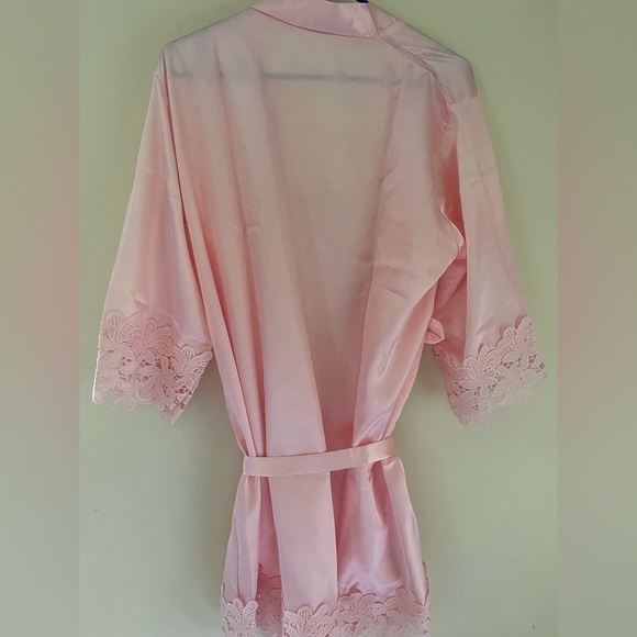 Bridal Women Robes Getting Ready for Bride and Bridesmaids New In Package - Picture 2 of 3